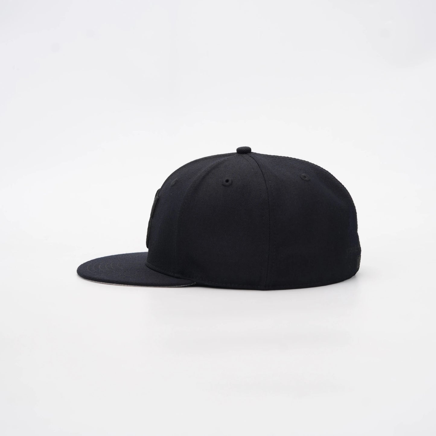 SAKRED SOLDIER FITTED CAP